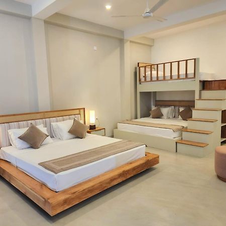 Hotel Blue Note Hikkaduwa Extérieur photo